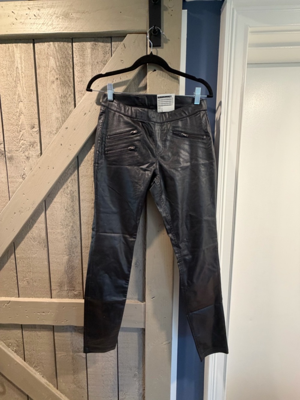 NWT Hue Zippered Leather HR Pants